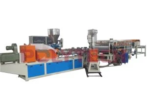 Çatı kiremiti üretim makinesiyle üretilen plastik çatı kiremitlerine yönelik ...